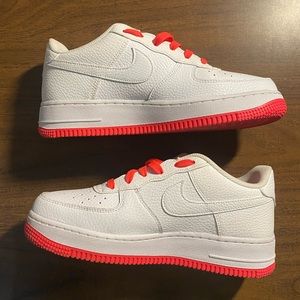 White/pink Nike air force 1 low